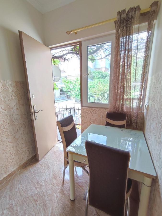 G&L Apartments Tbiliszi Kültér fotó